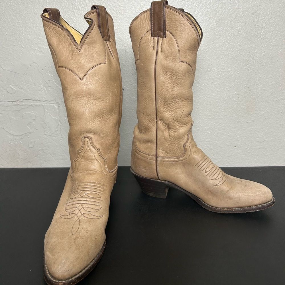 Justin Boots Tan Heeled Boots